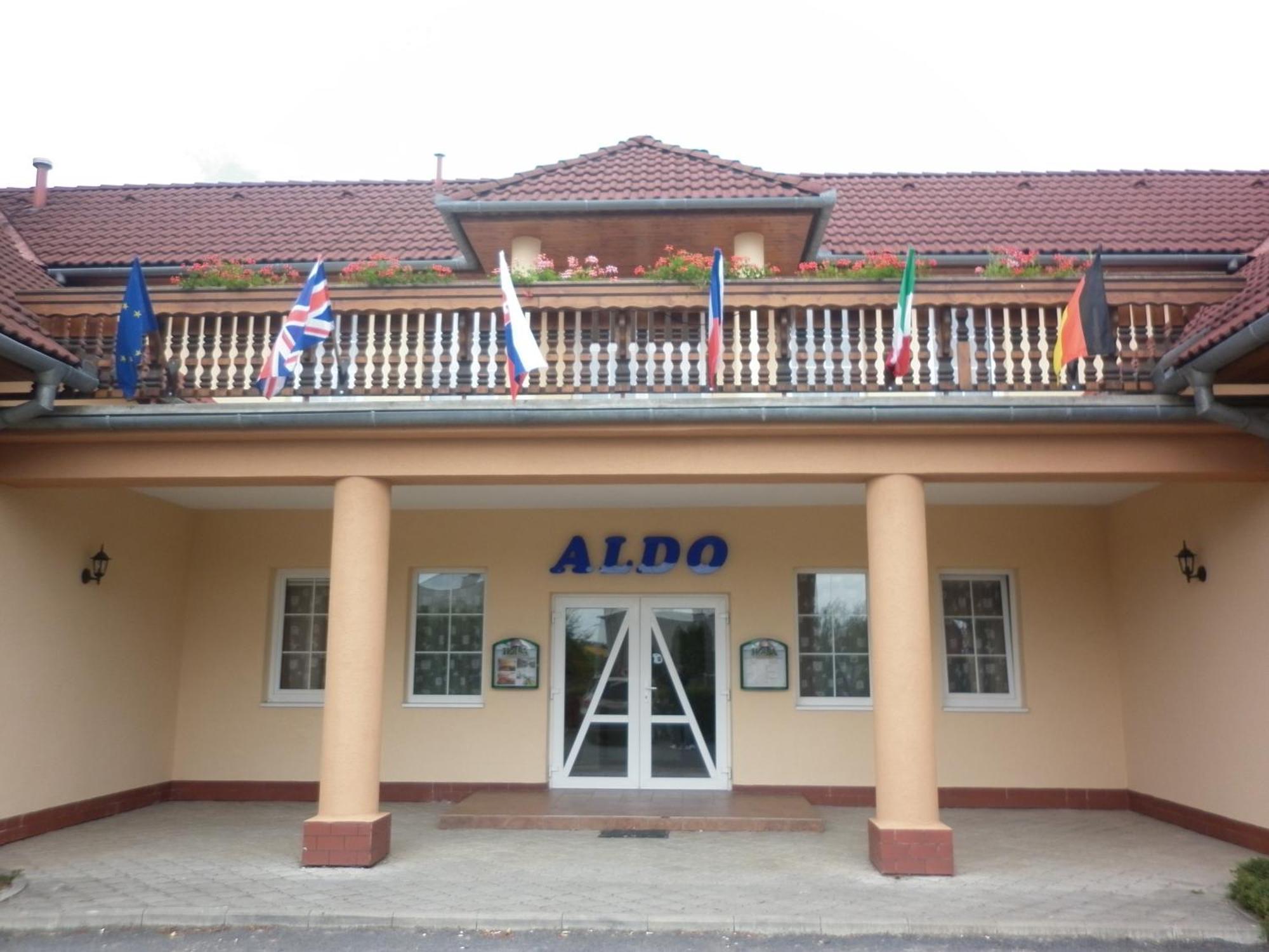 Hotel Aldo Uničov Extérieur photo