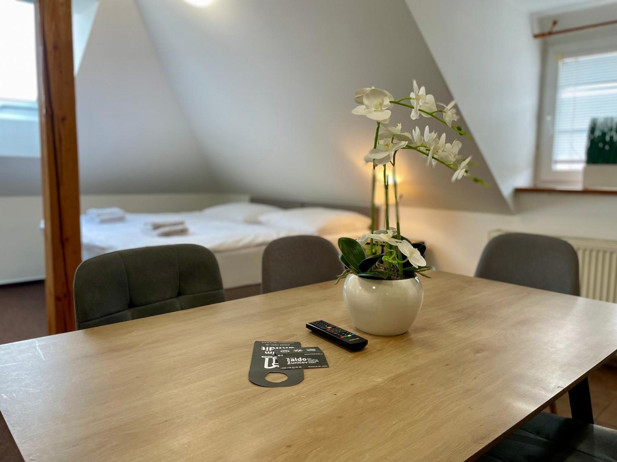 Hotel Aldo Uničov Extérieur photo