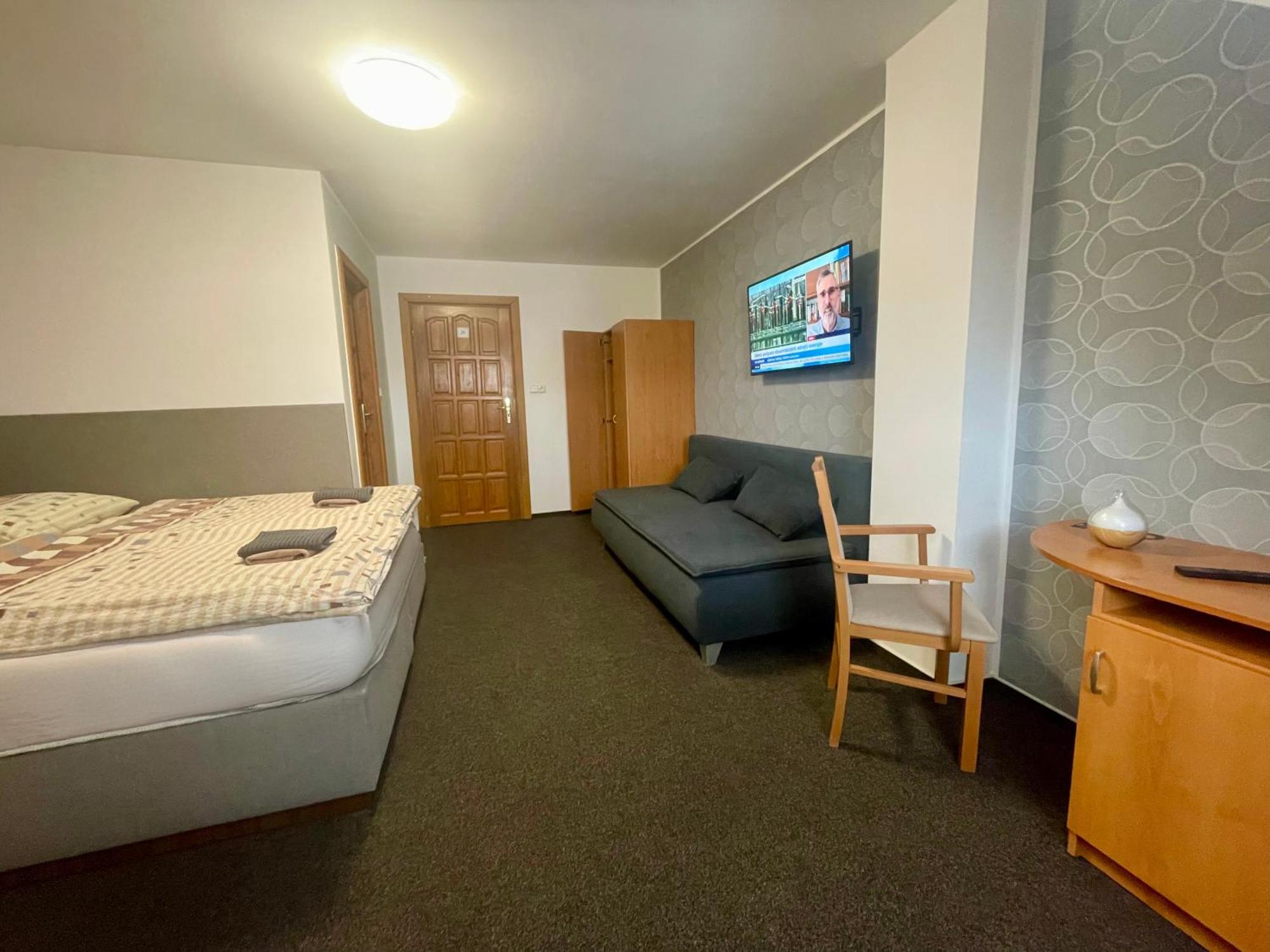 Hotel Aldo Uničov Extérieur photo