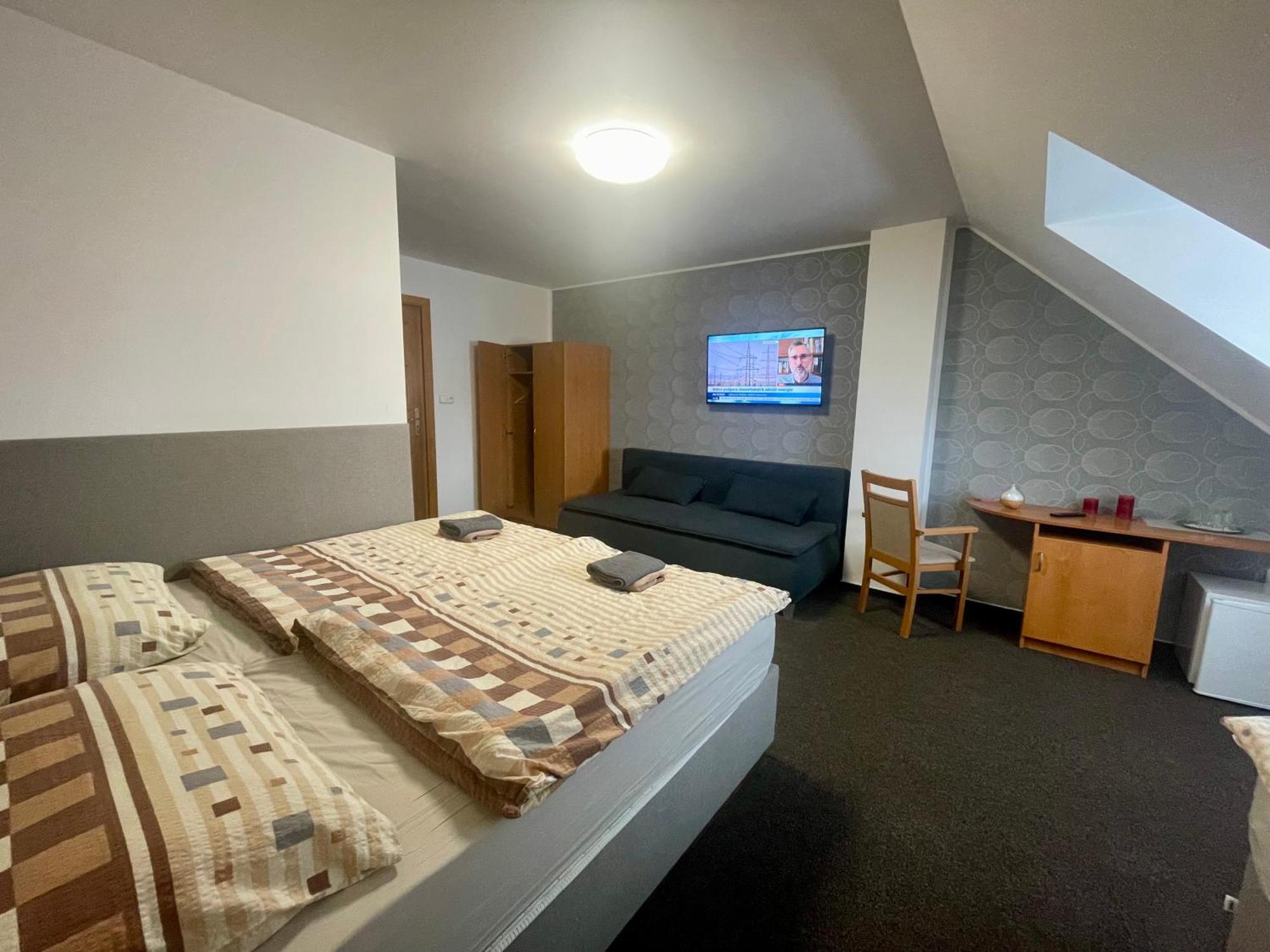 Hotel Aldo Uničov Extérieur photo